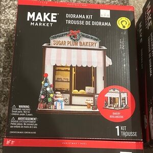 Make Market Holiday Diorama Kit Set - Festive Red and Green